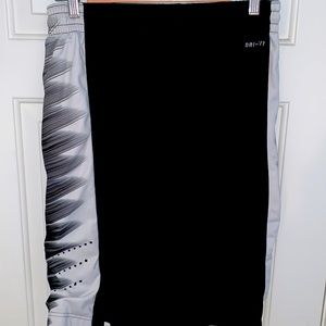 Men’s xl Nike elite shorts